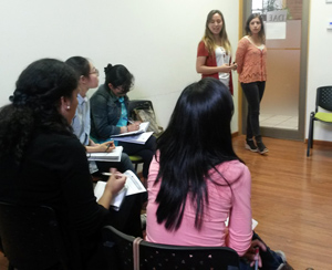Alumnos participan en taller sobre manejo de la ansiedad