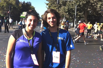 Alumnos de carreras de salud colaboran en Maratón de Santiago