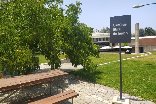 Campus Libre de Humo, por espacios más saludables para todos(as) en la UC